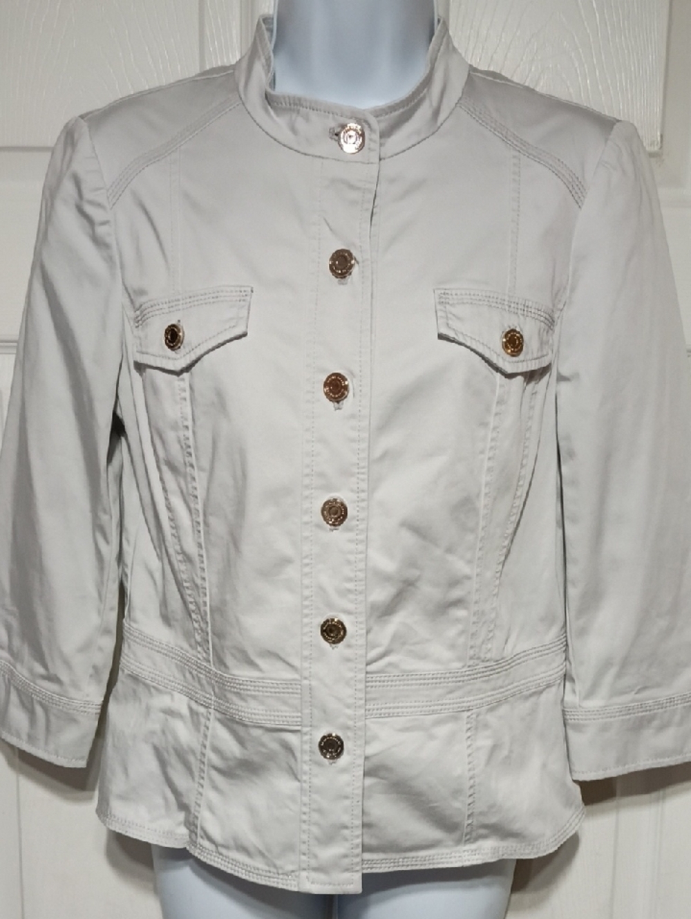 White House Black Market White Lightweight Jacket